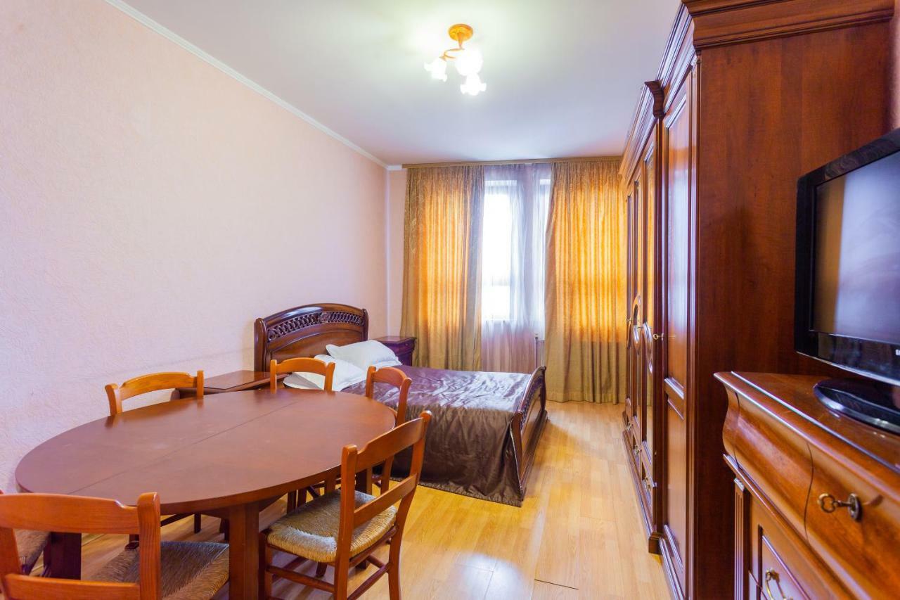 קייב Partner Guest House Shota Rustaveli מראה חיצוני תמונה